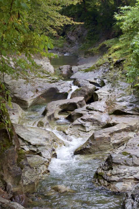 滝沢川の甌穴